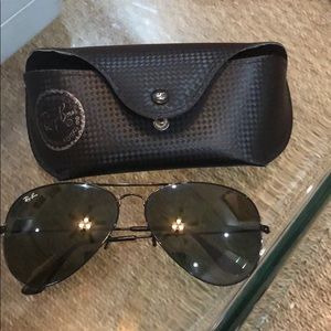 Black Rayban Aviators Large